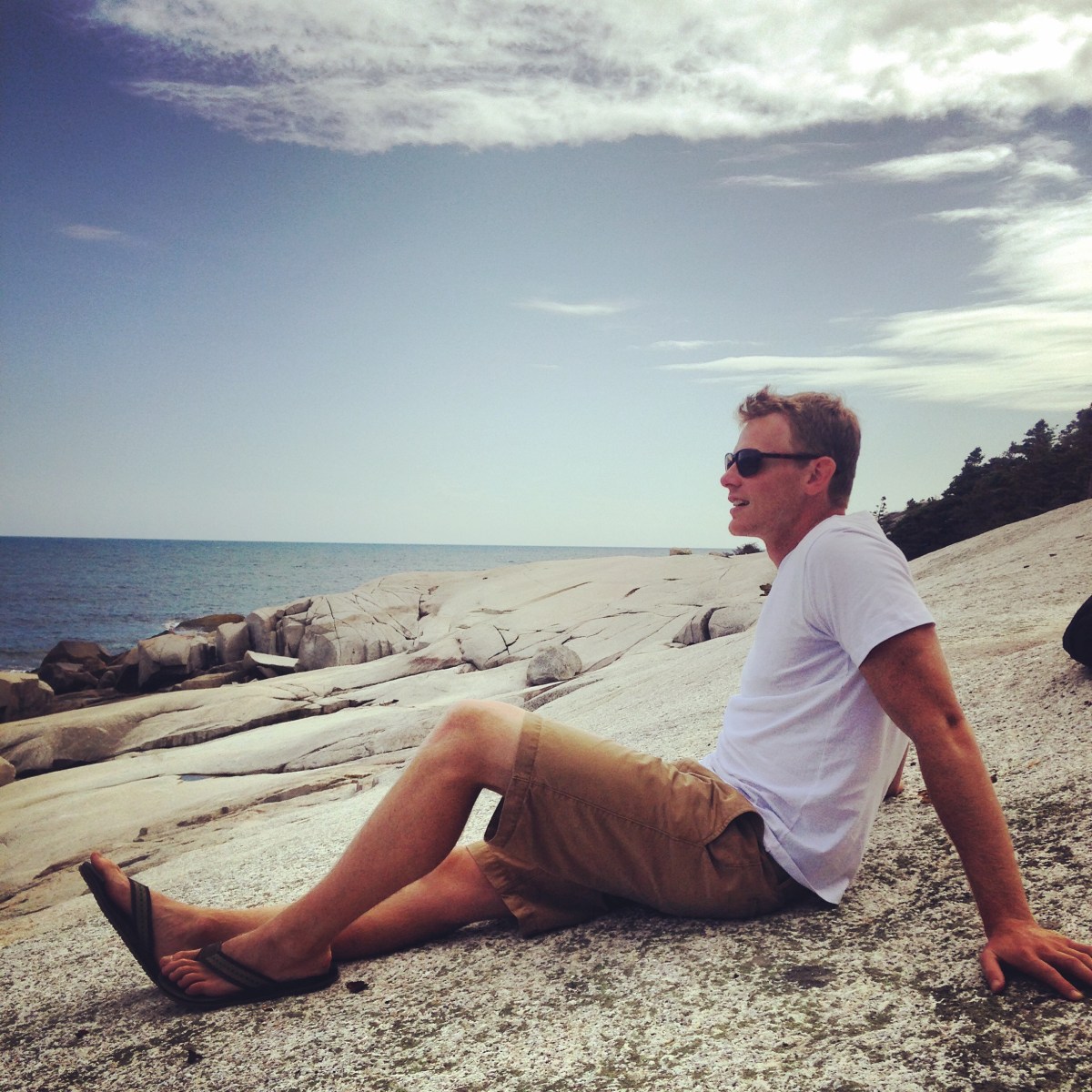 Crystal Crescent Beach off-leash dog-friendly