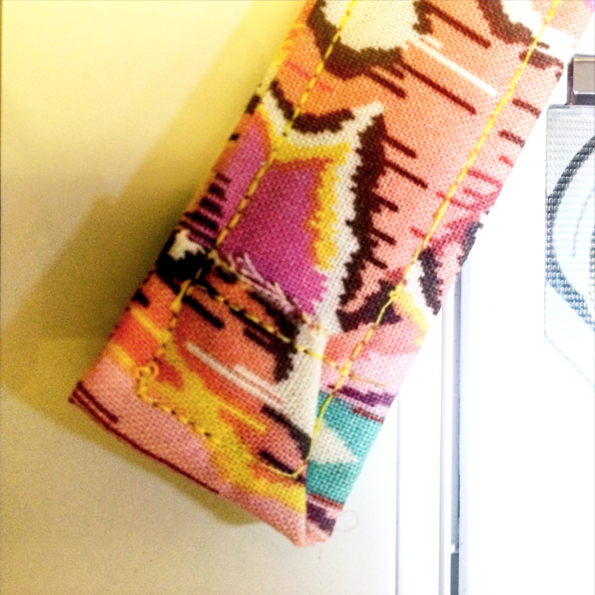 DIY Homemade Adjustable Fabric Dog Collar Tutorial