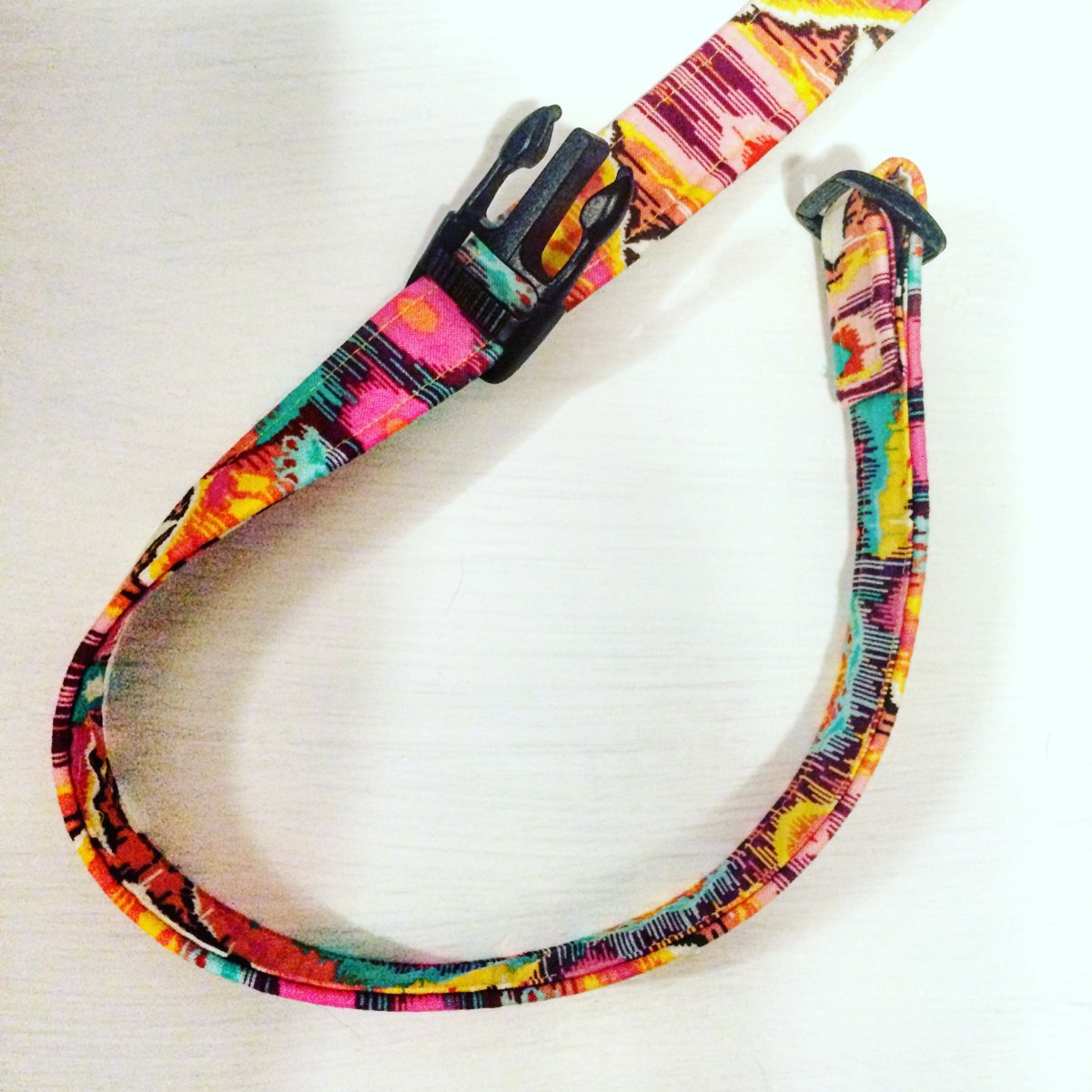 DIY Homemade Adjustable Fabric Dog Collar Tutorial