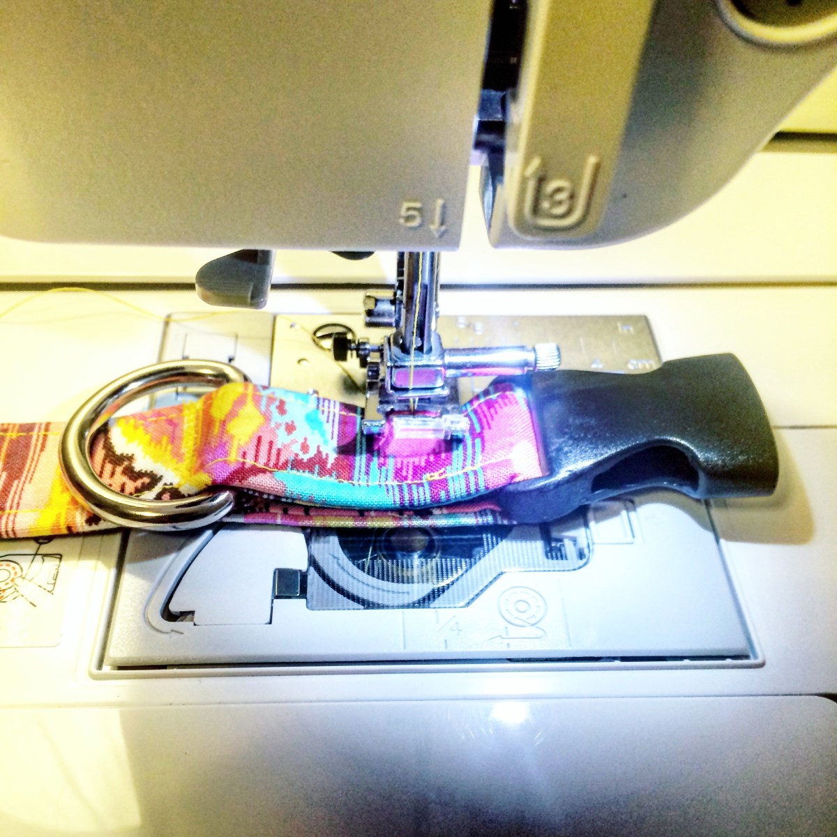 DIY Homemade Adjustable Fabric Dog Collar Tutorial